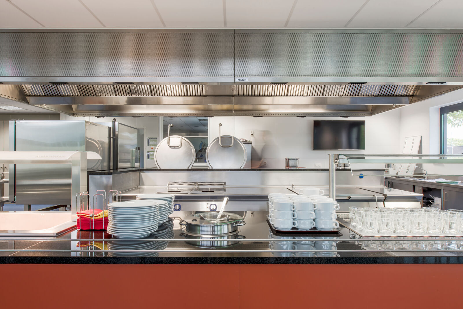 DeMeander Grootkeuken Installatie 1 | D&L Concepts DeMeander Grootkeuken Installatie 1 | D&L Concepts